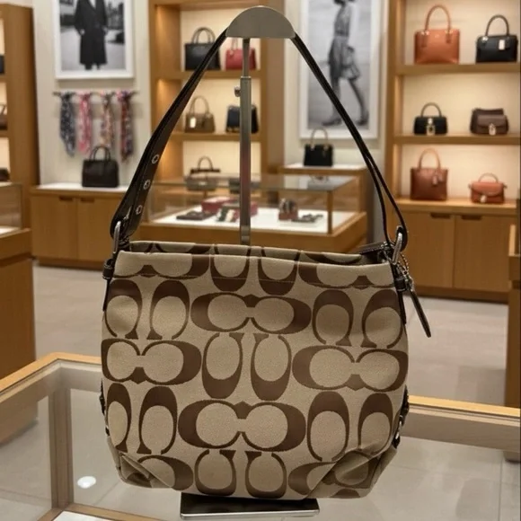 ✨ PRISTINE Coach Signature Duffel Bag with Original Hang Tag ✨ - Picture 1 of 8